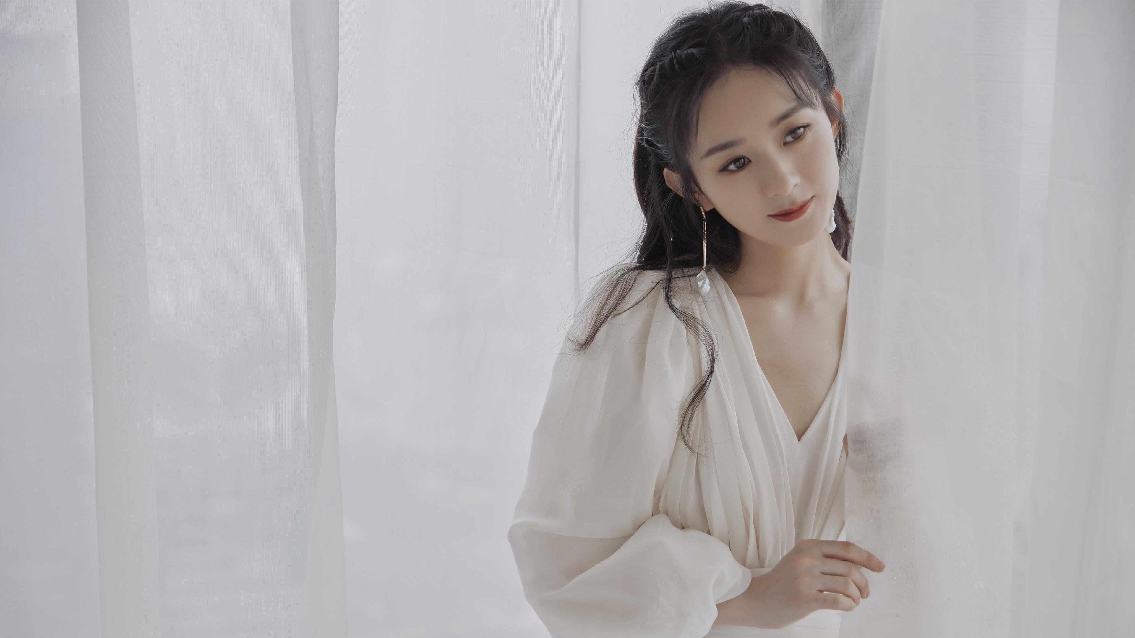 Kaiyun(中国)开云-勇士在季后赛中逆境反击，库里超级三分带队成功翻盘！，勇士库里得分王